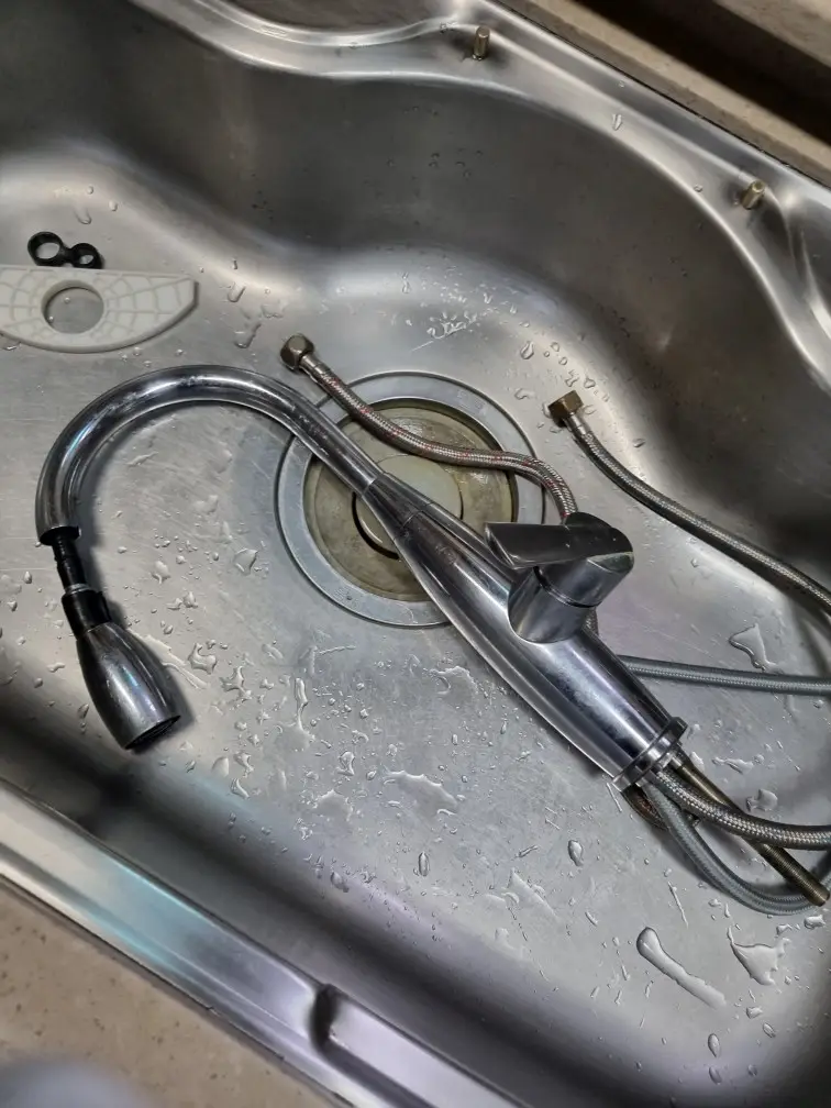 싱크대 수전 교환 4